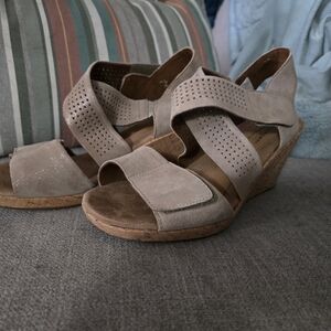Women's Taupe Wedge Sandals